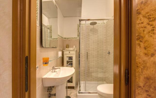Fontana di Trevi Charming Apartment CIR 15280