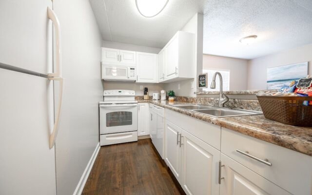 Stay Avenida @ WestShore