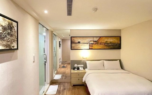 Delton Hotel