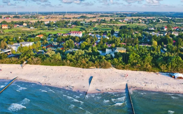 Terraced Houses Close to the Beach, Sianozety