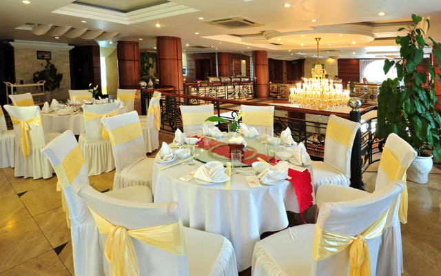 Camela Hotel & Resort