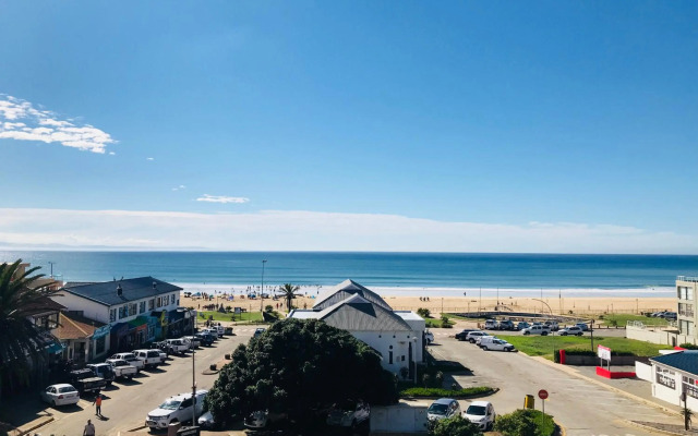 Main Beach Penthouse
