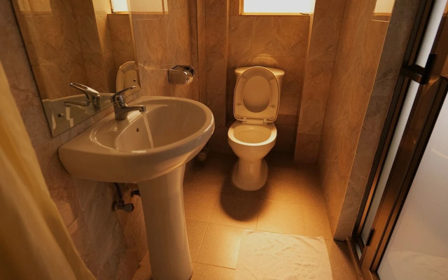 Buraha Zenoni Hotel and Resort