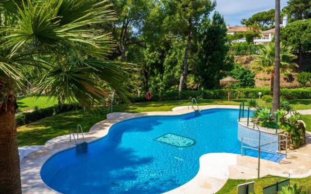 Stunning golf and garden flat in La Siesta Golf Calahonda