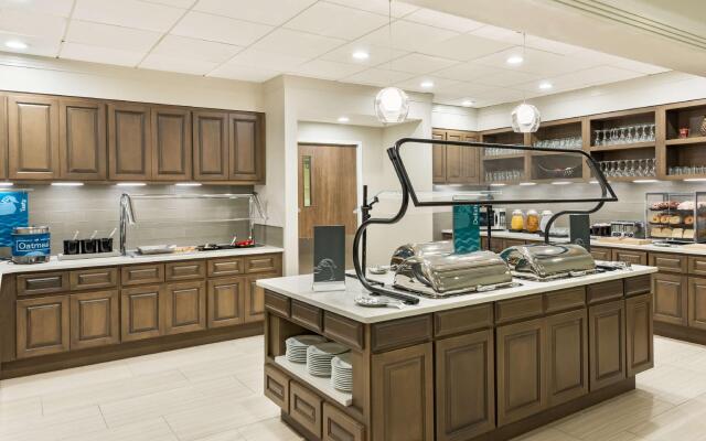 Homewood Suites by Hilton® Orlando-UCF Area