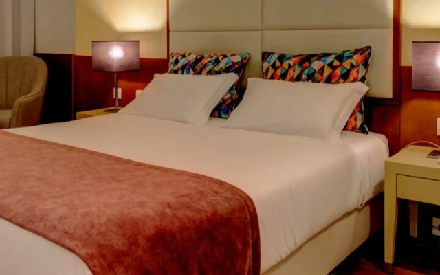 VIP Executive Art's Hotel