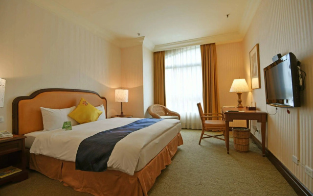 Wei-Yat Grand Hotel