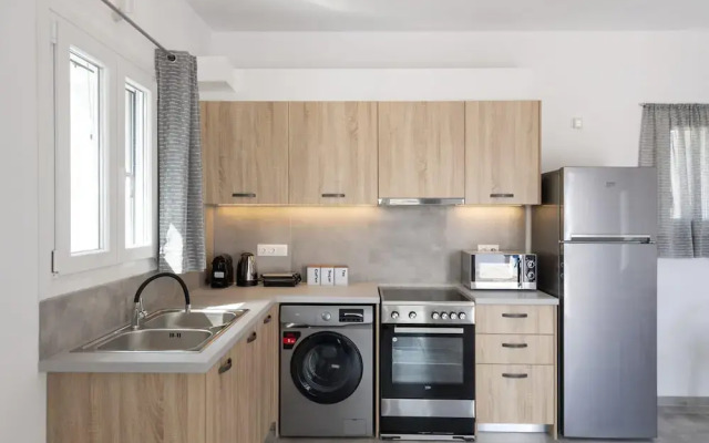 Parikia s Sunlight 2bedroom House