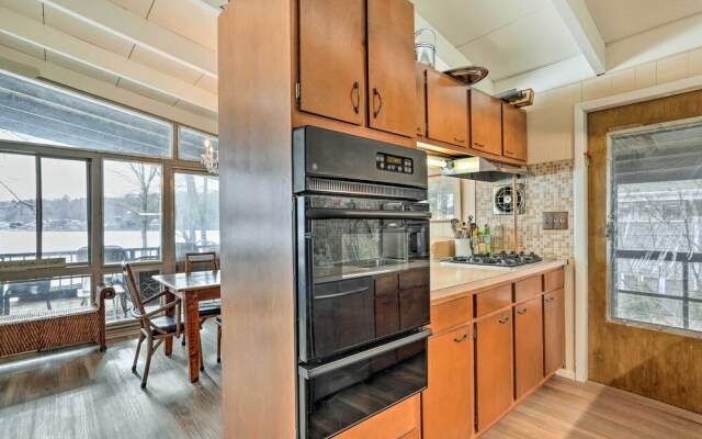 Waterfront White Lake Vacation Rental!