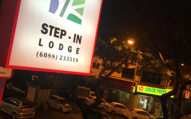 Step In Lodge - Hostel