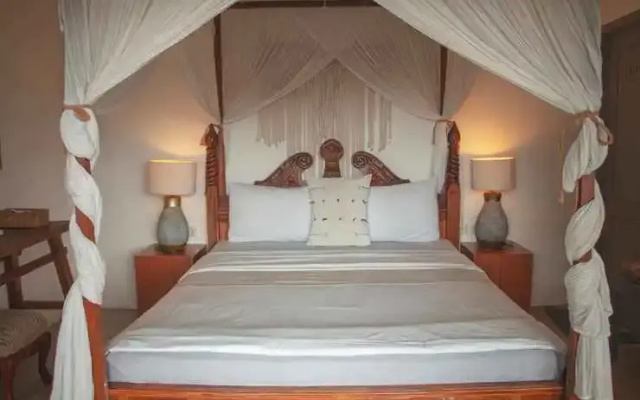 Villa Holy - Travelholic in Behind Nature