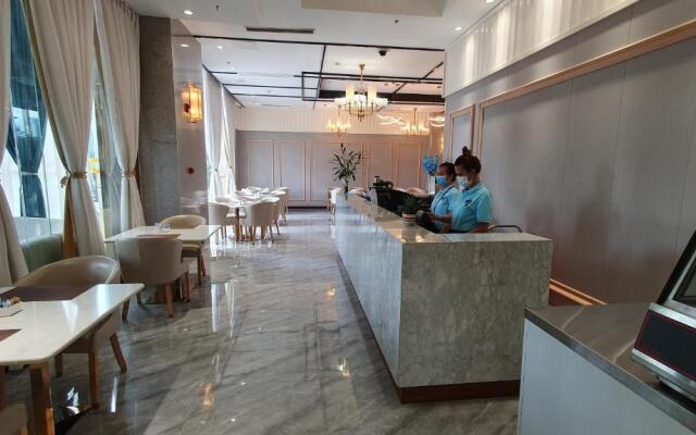 Legend Hotel and Resort