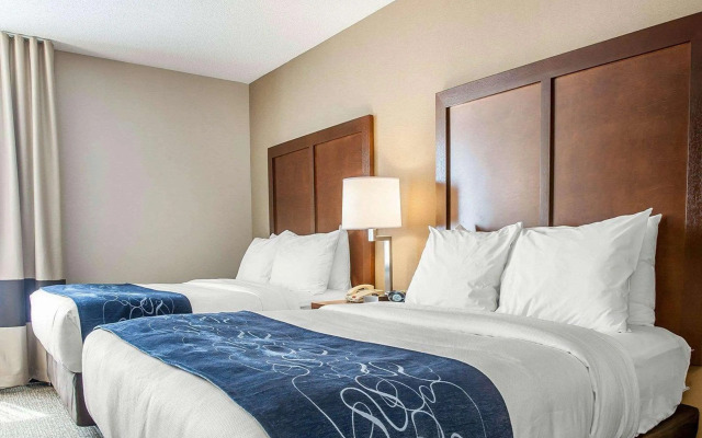 Comfort Suites West Warwick - Providence