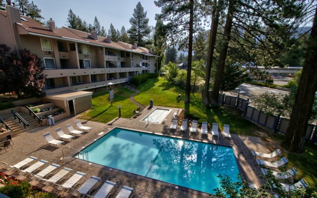 Newly Remodeled 1 Bed and Loft at Lakeland Village