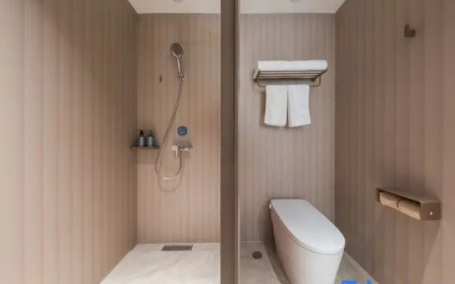 Home Inn (Altay Five Hundred Miles Wind and Sentiment Street Store) – Bathroom – Altay