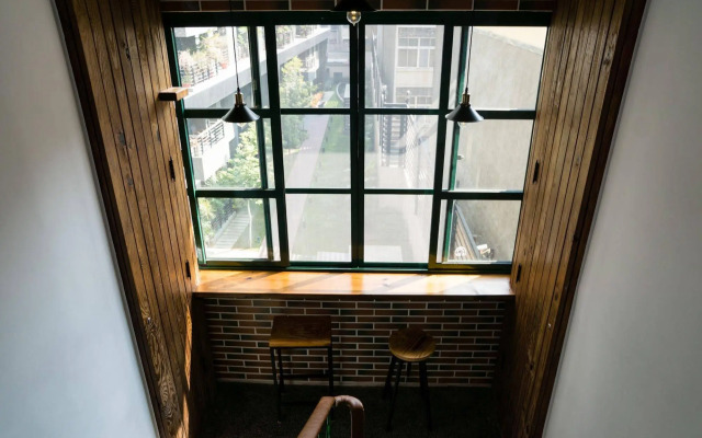 Leo ho Hostel