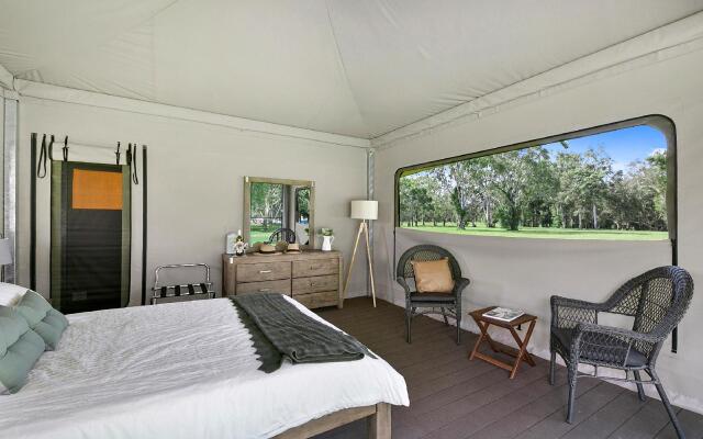 Noosa Habitat Resort B & B