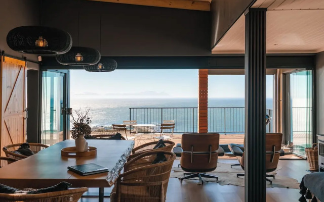 Klein Hangklip - Eco Mountain Cabin