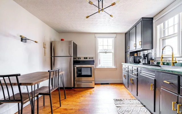 Jungle House Luxury Stays - Downtown Chillicothe