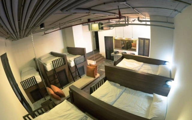 Chao Hostel