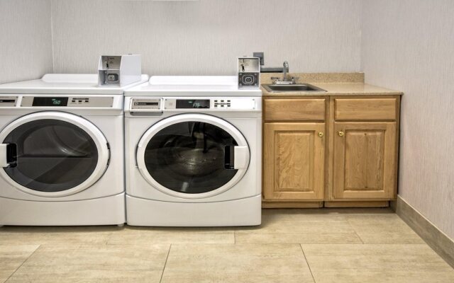 Holiday Inn Express & Suites London by IHG