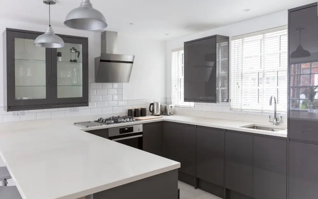 Hampden Apartments - The Louis