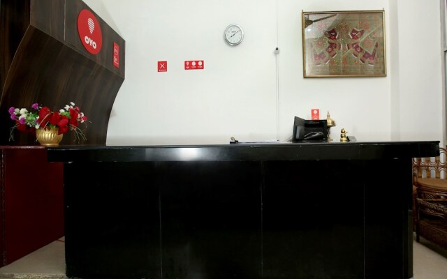 OYO 9637 Hotel Upasana Palace 2
