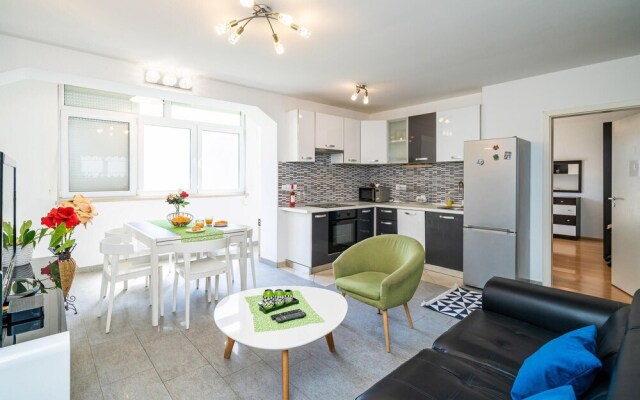 Nice Apartment in Dubrovnik With Wifi and 2 Bedrooms