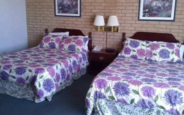 Rio Grande Plaza Hotel