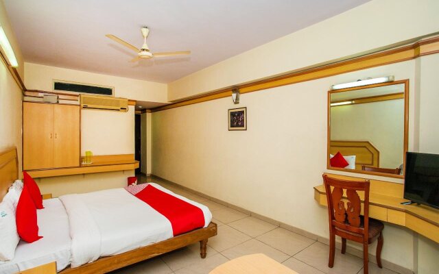 OYO 649 Hotel Ajantha Trinity Inn