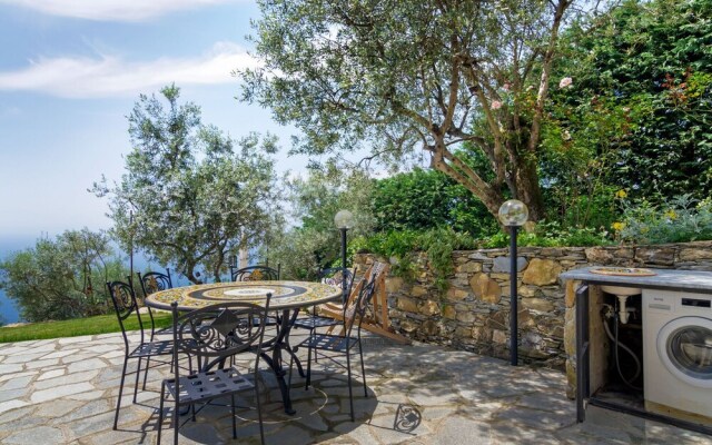 Scenic Holiday Home in Pieve Ligure With Private Garden