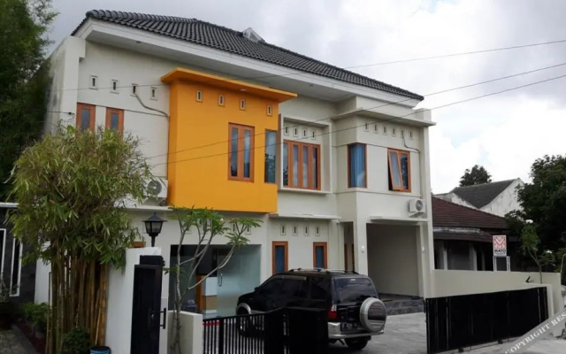 Mayo Guest House