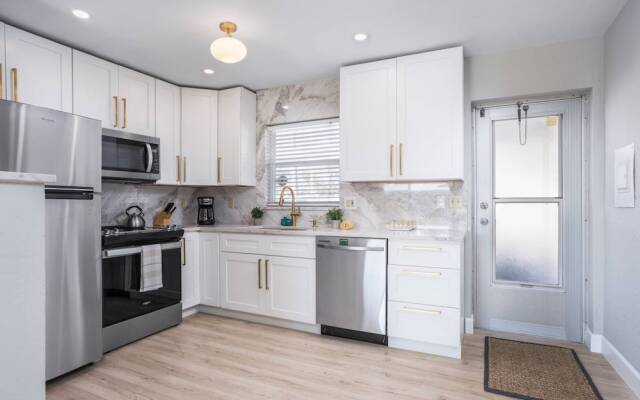 Jamaica Royale Beach Get Away