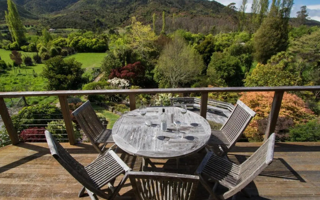 Tasman Hideaway - Marahau Holiday Home