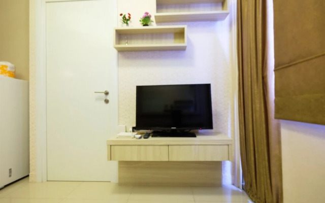 Easy Access to Mall Green Pramuka Apartment