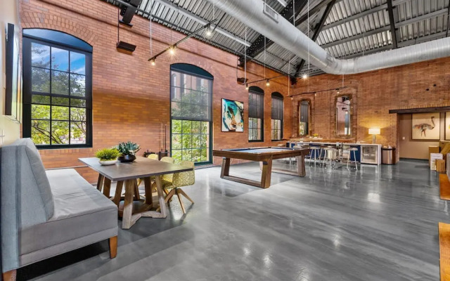 Historic Loft Retreat With Pool