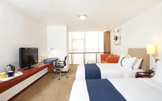 Holiday Inn Express Tianjin Dongli