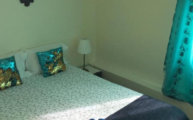 Phil's Haven Hostel