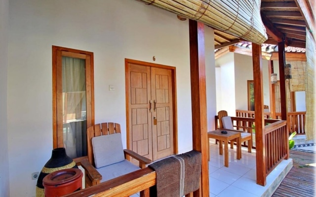 Oyo 1096 Bungalow And Restaurant Anda – Guest Rooms – Kuta