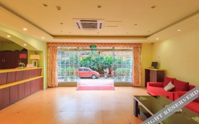 Home Inn Pebble Hotel (Liuzhou Five Star Pedestrian Street Diwang New World)