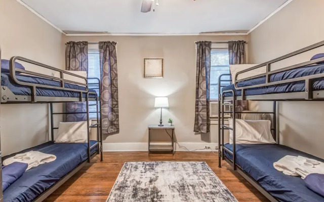 Bluemoon Bungalow 2 Units