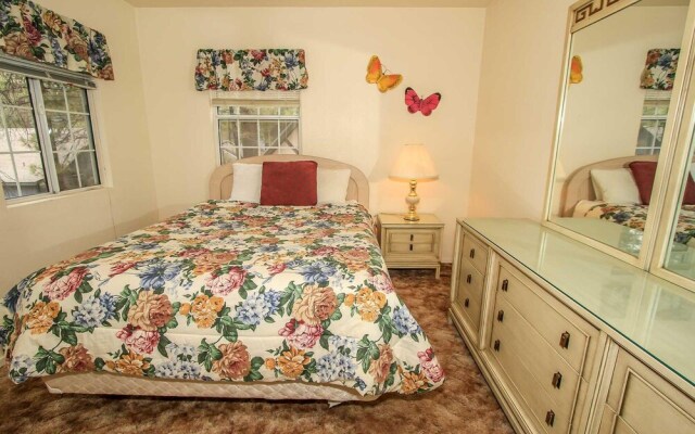 Beary Sweet Retreat 1257 by RedAwning