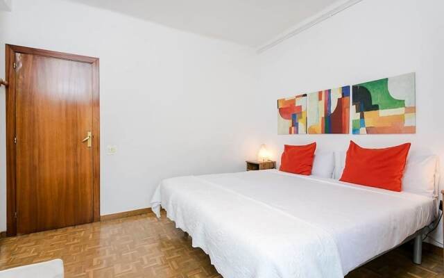 Cozy 2bed in Vibrant Barcelona - 5 min Walk From Tube