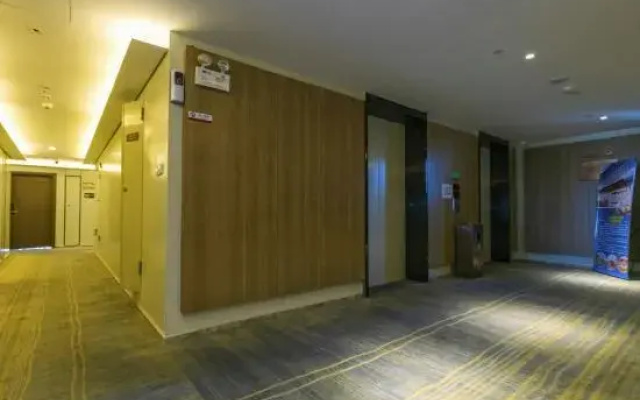 Zhuhai Haiyue Bay International Apartment