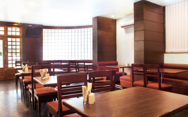 Hotel Lucky Goregaon