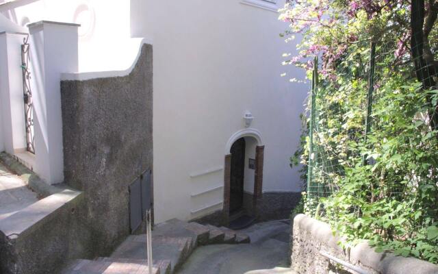 Capri Apartments