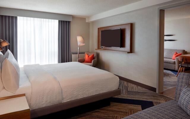 Four Points by Sheraton Toronto Airport East