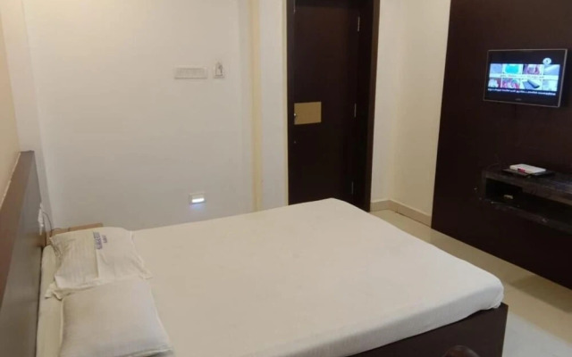 Kalaimagal Residency