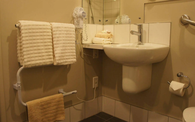 Azena Motels