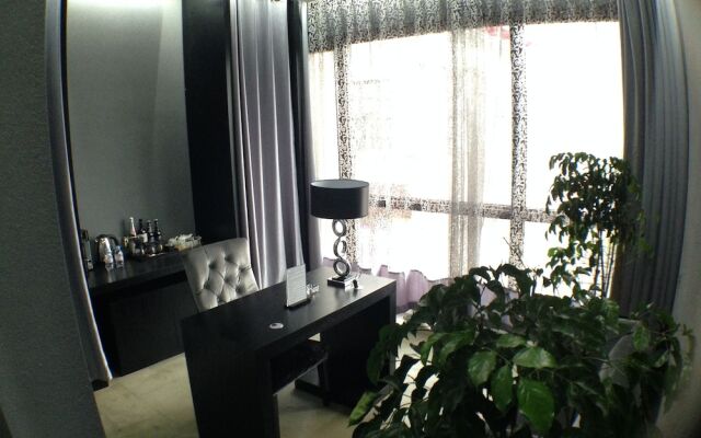 Air Hotel